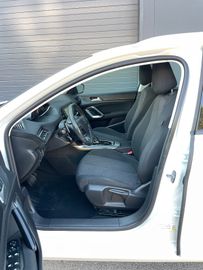Peugeot 308 - 8