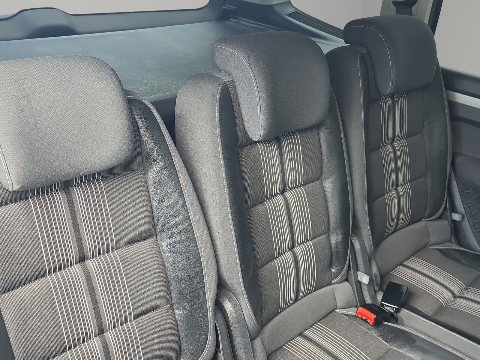 Fahrzeugabbildung Volkswagen Touran Match AUTOMATIK LEDER  PDC SHZ PDC
