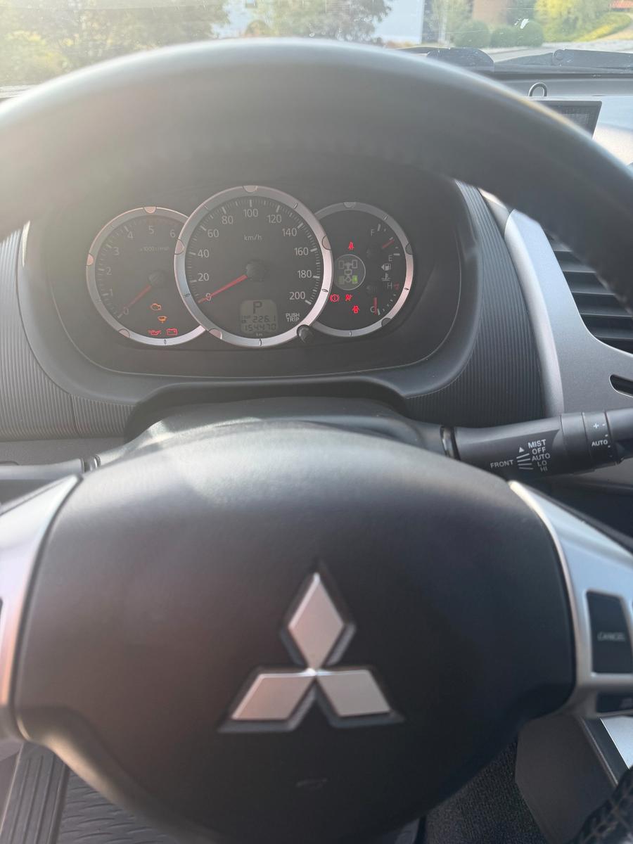 Mitsubishi L 200 Plus Doppelkabine 4WD AHK