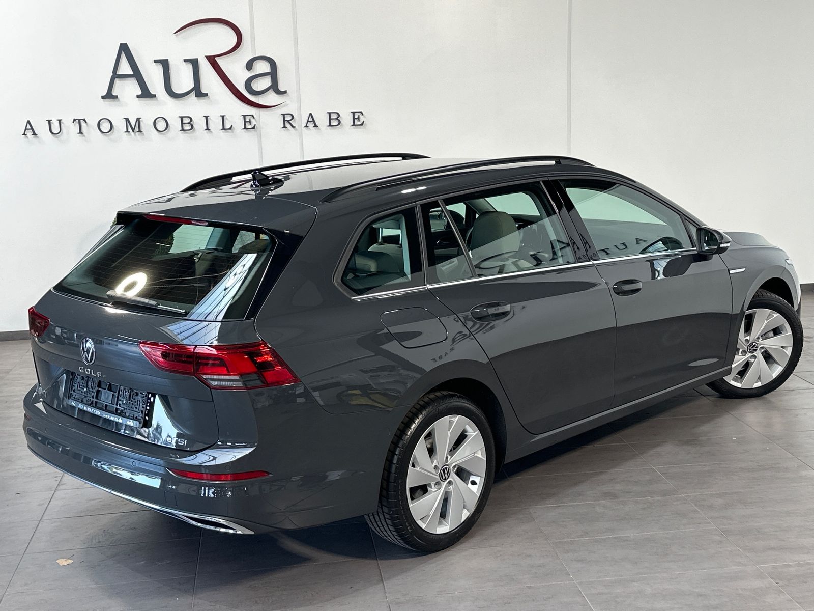 Fahrzeugabbildung Volkswagen Golf Variant 1.5 eTSI OPF DSG Style NAV+LED+ACC