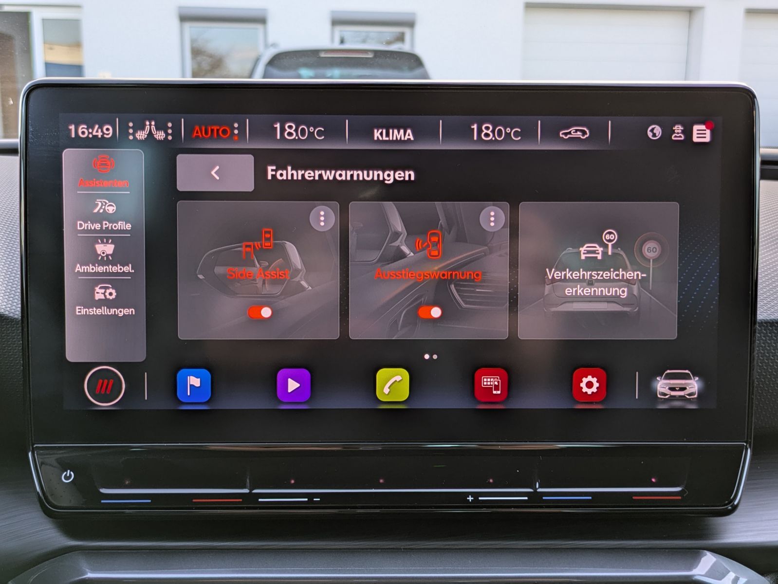 Fahrzeugabbildung CUPRA Leon 1.5 eTSI DSG MATRIX-LED*ACC*APP*KAMERA*18"