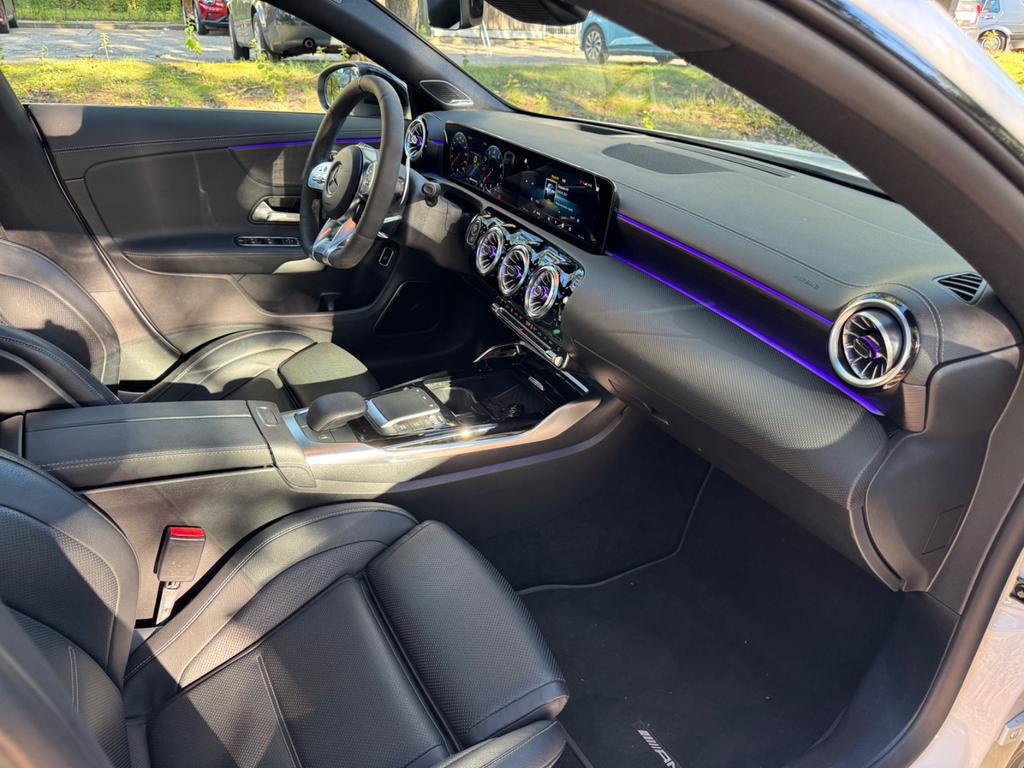 Mercedes-Benz CLA 35 AMG