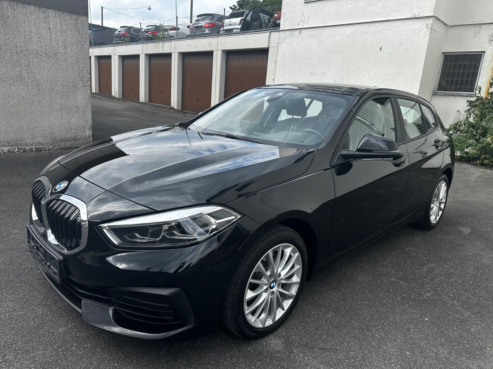 BMW 1 Limousine 118 d /aut/LED/navi/temp