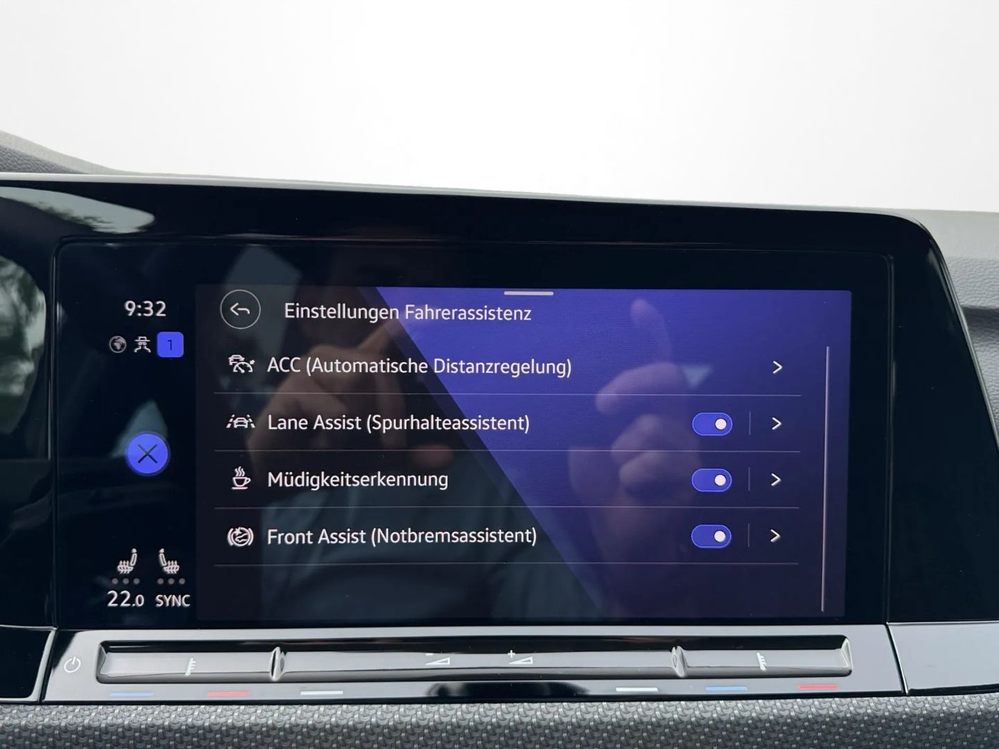 Golf VIII 1.5 eTSI DSG R-LINE *LED+*KAMERA*