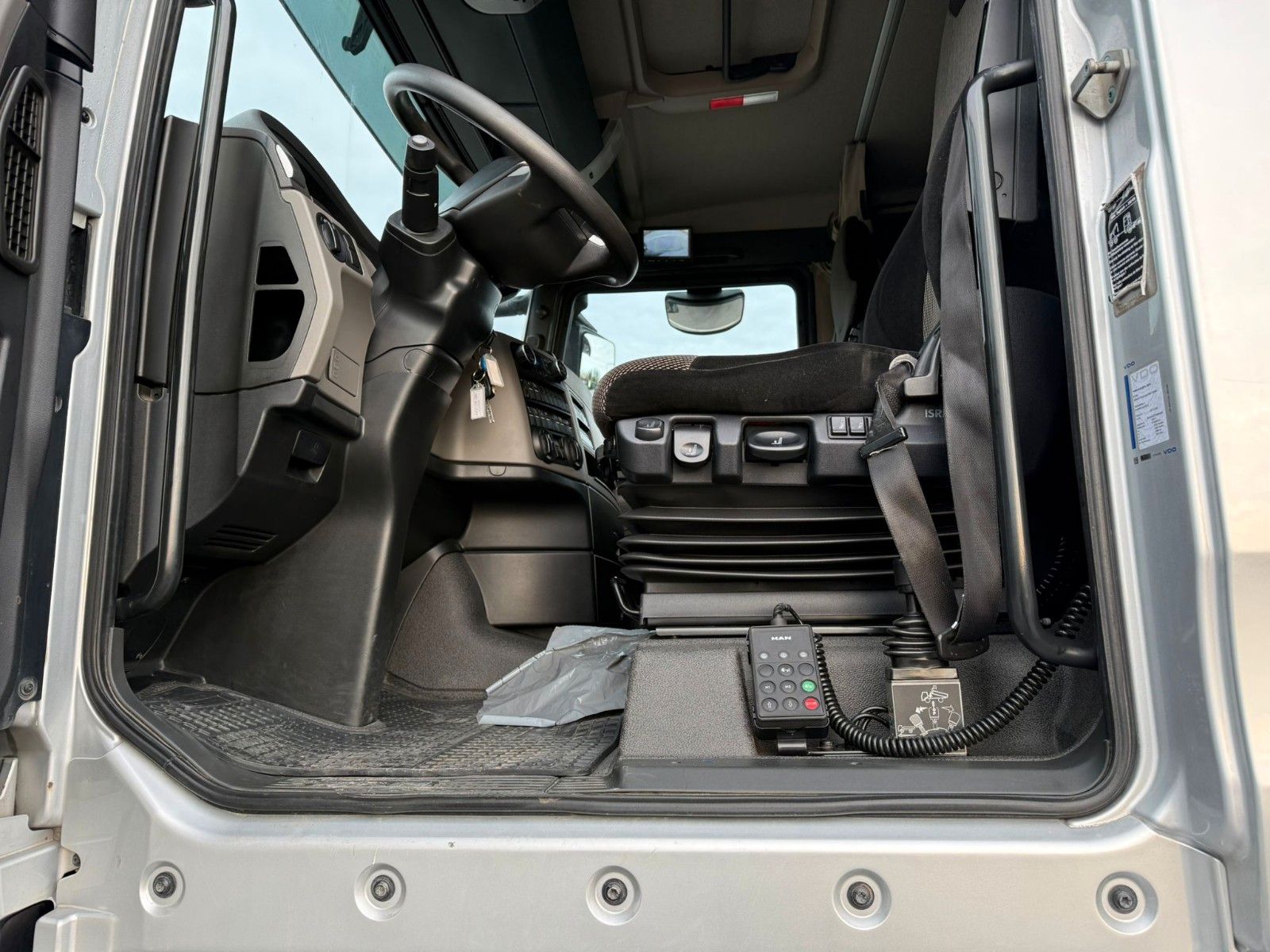 Fahrzeugabbildung MAN TGX 18.500 4x4H BLS mit 2 Kreis Hydraulik