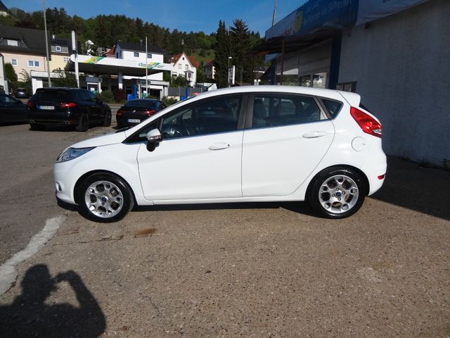 Fahrzeugabbildung Ford Fiesta Titanium/Klima/Alu/