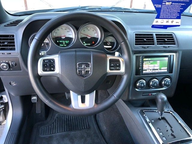 Fahrzeugabbildung Dodge Challenger 12er 5.7 HEMI RT Navi 20 Zoll Tiefer