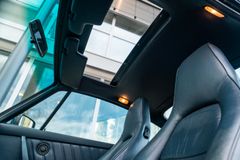 PORSCHE 911 G-Modell/ DE/ SITZHZG./ SCHIEBEDACH/ 16" PORSCHE 911 G-Modell/ DE/ SITZHZG./ SCHIEBEDACH/ 16"