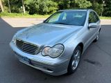 Mercedes-Benz Mercedes Benz C Klasse 270 CDI Automatik*w... - Mercedes-Benz E 270: Limousine