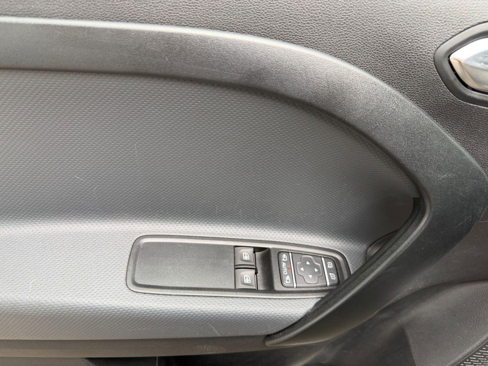 Fahrzeugabbildung Mercedes-Benz Citan 112 CDI Tourer Pro Kamera LED MBUX