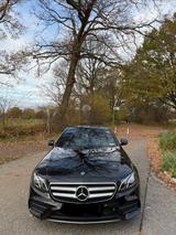 Mercedes-Benz E 220 d 4MATIC AMG Line Autom. AMG Line - Mercedes-Benz E 220 Gebrauchtwagen in Lübeck