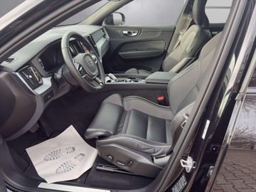 Volvo XC60 Plus Black Edition AWD