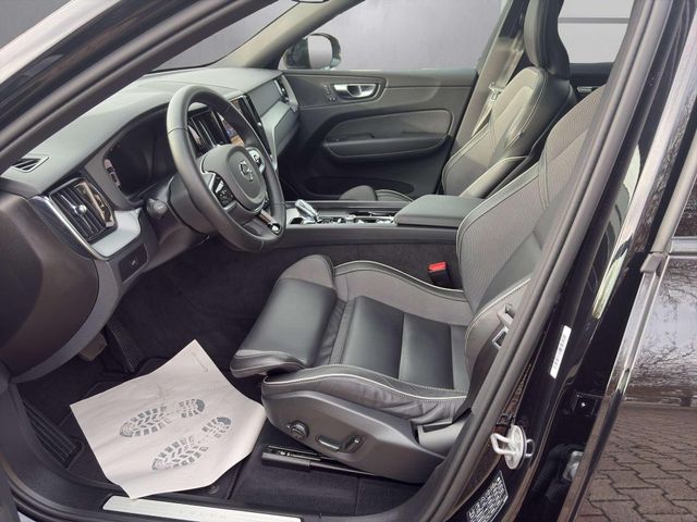 Volvo XC60 Plus Black Edition AWD