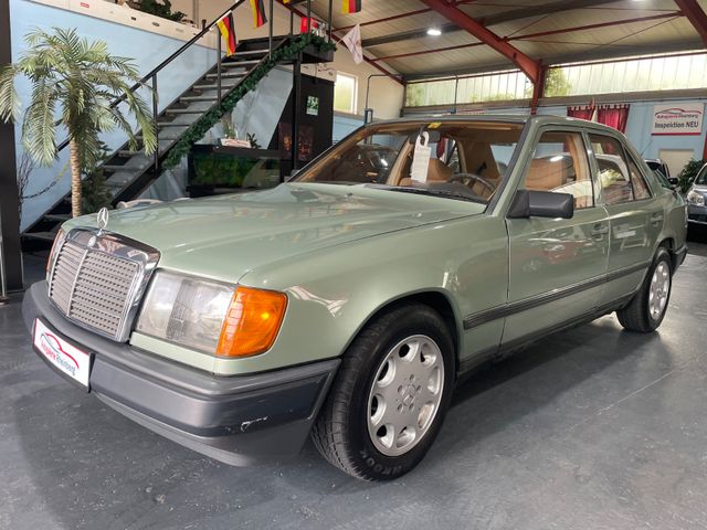 Mercedes-Benz 200*TOP*GARAGE*RENTNER*H-KENNZEICH*TÜV NEU