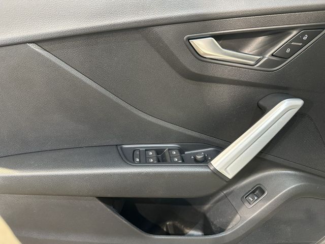 Q2 40 TFSI S TRONIC QUATT ADVANCED +LED+AHK+PDC+