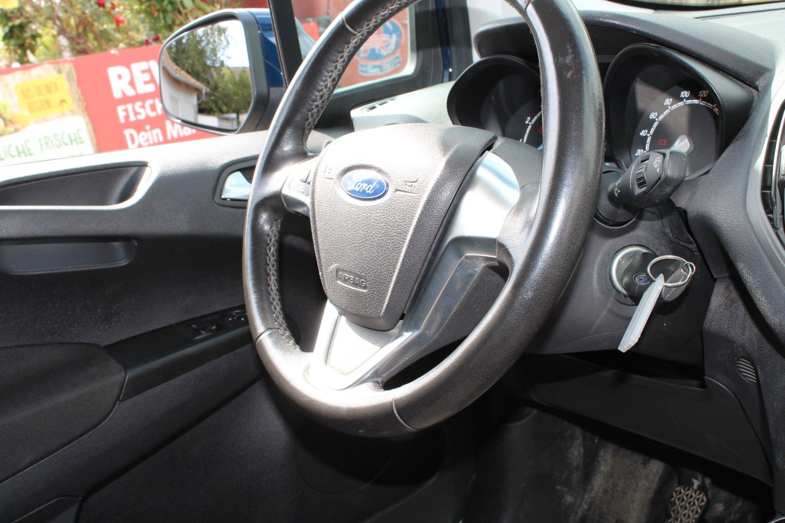 Tourneo Courier 1,0L Ecobooster, Wenig Km!!