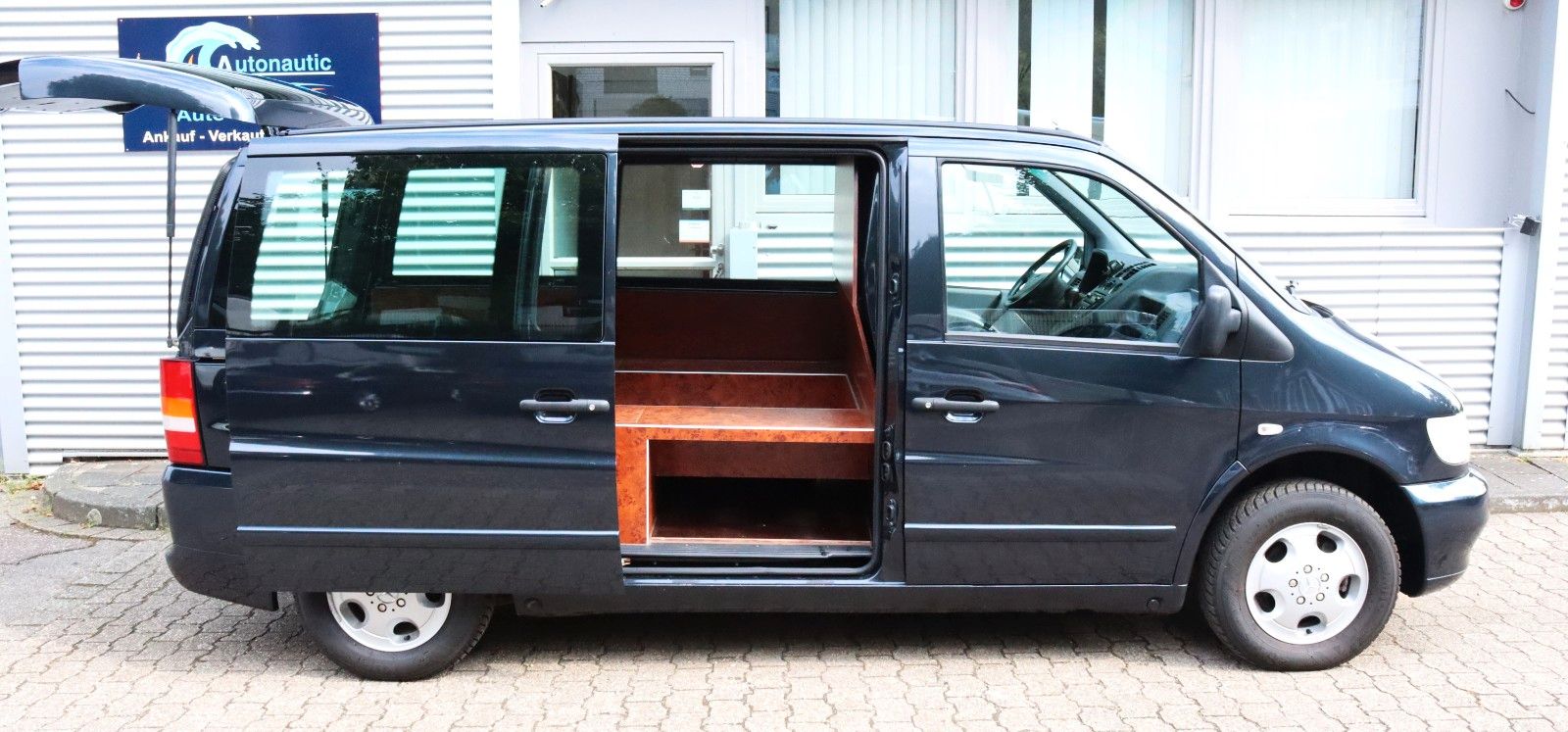 Fahrzeugabbildung Mercedes-Benz VITO 113 AUTOMATIK*KLIMA*BESTATTUNGSFAHRZEUG*TOP