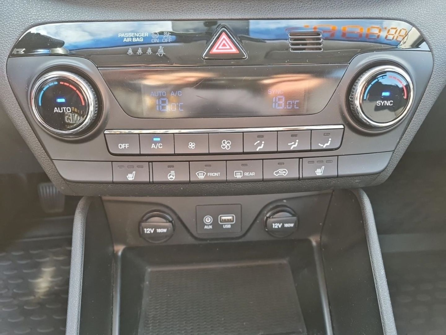 Fahrzeugabbildung Hyundai Tucson blue Trend 2WD  AHK+NAVI+KLIMAAUTO.+SHZ