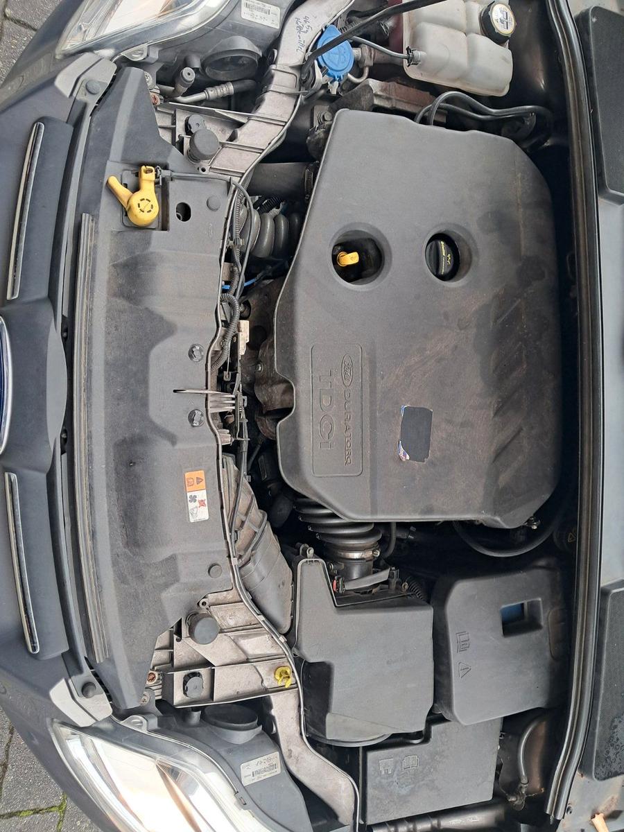 Ford Focus 2014 — photo 15