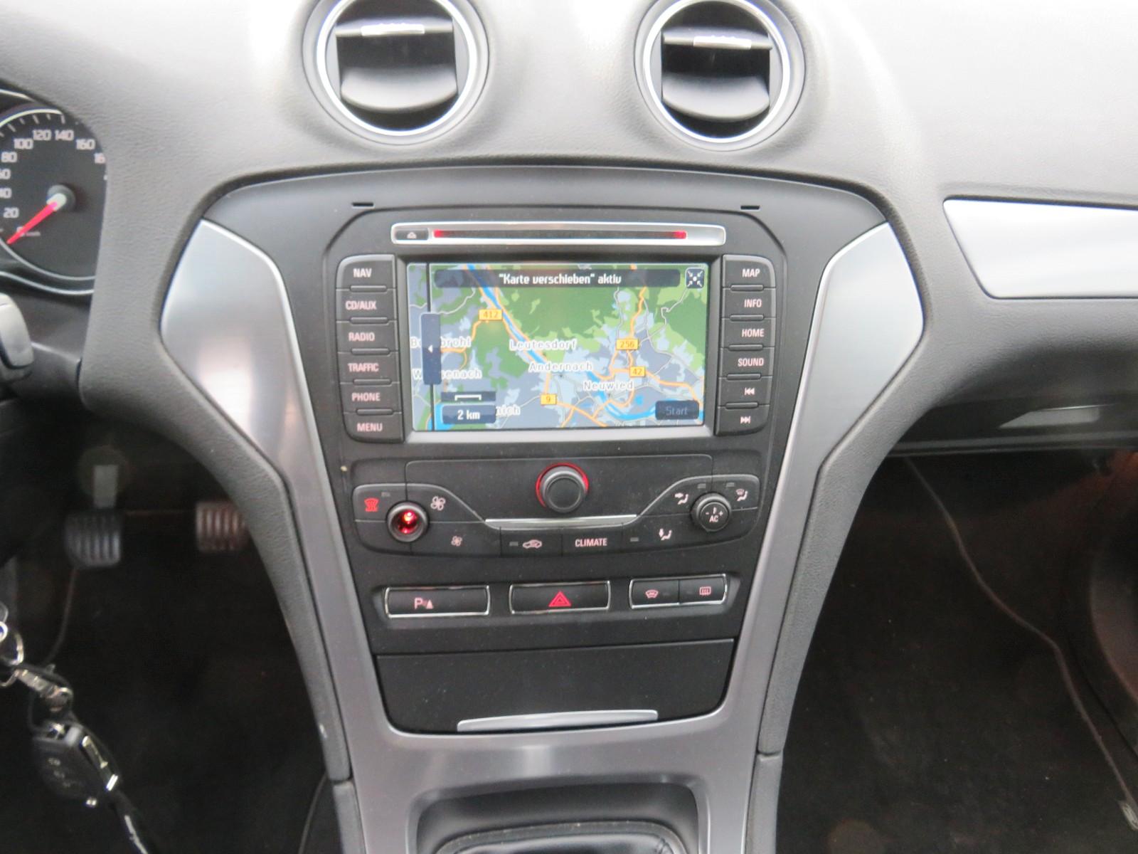Ford Mondeo 2011 — photo 8