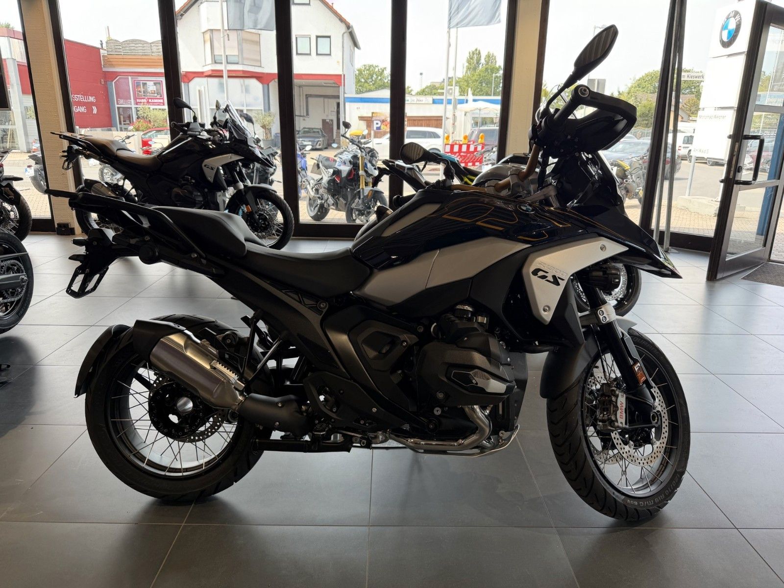 Fahrzeugabbildung BMW R 1300 GS ASA Option 719 Voll.