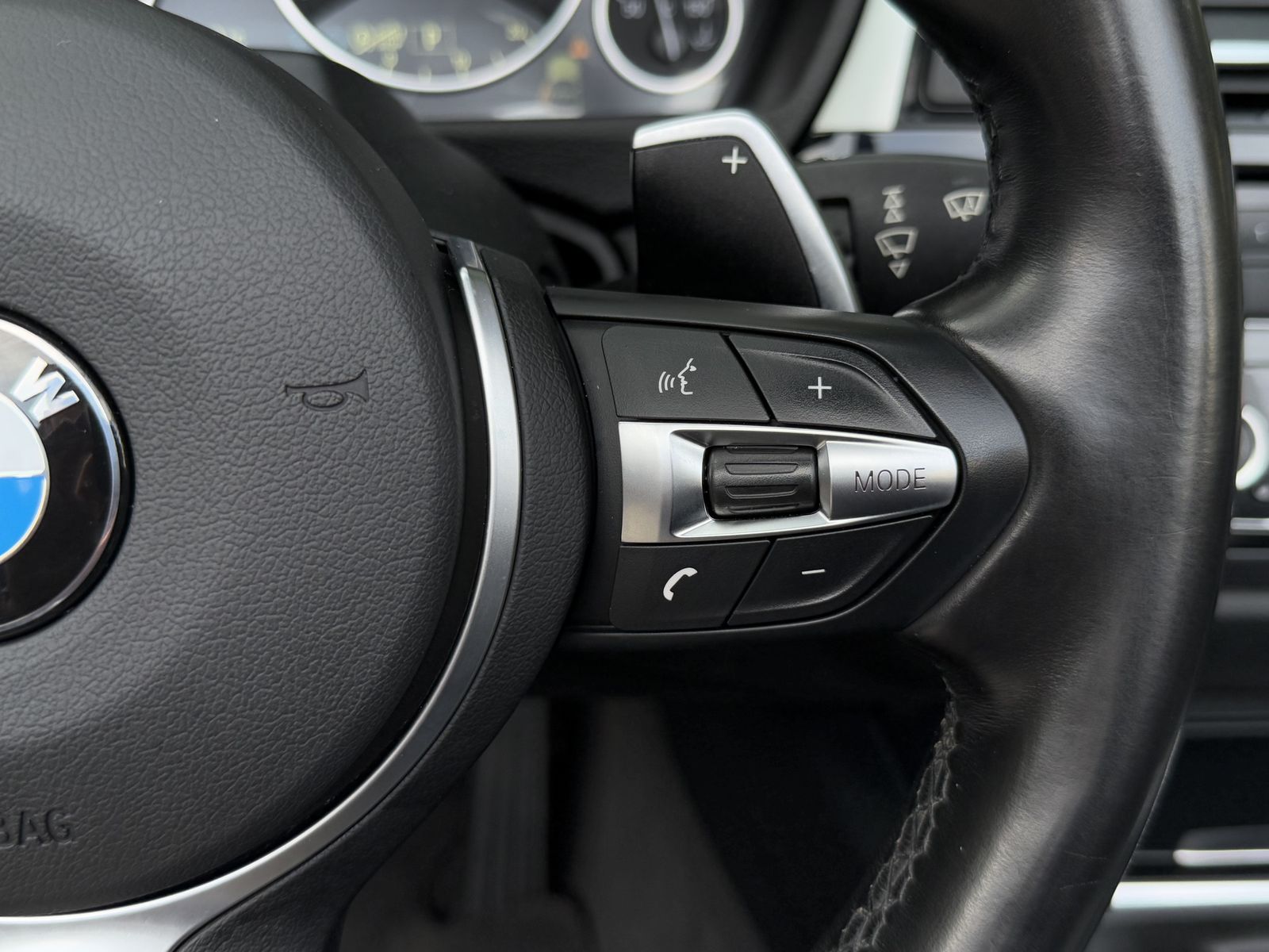 Fahrzeugabbildung BMW 420 d Cabrio M Sport Aut. XEN+SHZ+KAM+NAV+LEDER+