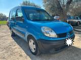 Renault Kangoo 1.5 dCi/84CV 5p. Lungo - Renault Kangoo aus 2007 mit Diesel-Antrieb