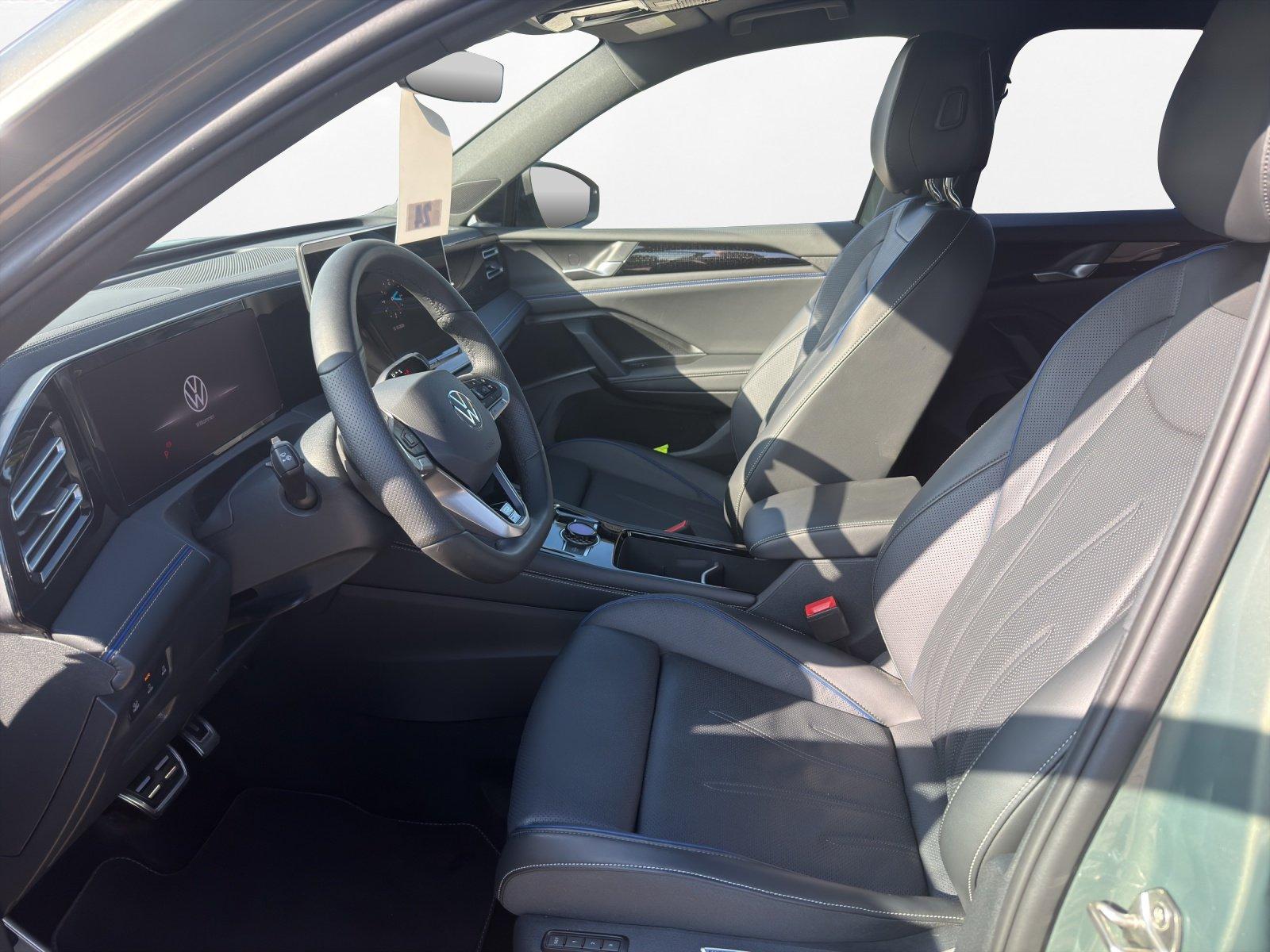 Volkswagen Tiguan 2.0 TSI DSG 4MOTION R-Line | PANO | AHK |