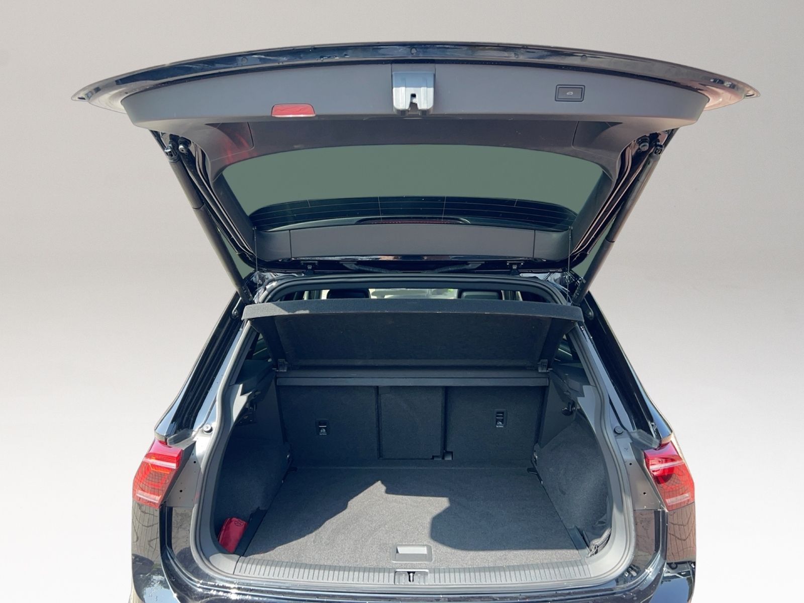 Tiguan R 4Motion 2.0 TSI, NP:  81.825,--, Abgas