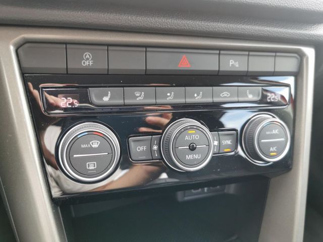 T-Roc Style Navi Rückfahrkam. PDCv+h CarPlay BT