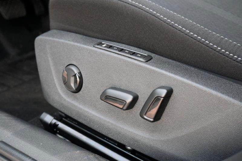 Fahrzeugabbildung SKODA Octavia Combi 2.0 TDI DSG Selection Plus AHK*NAV