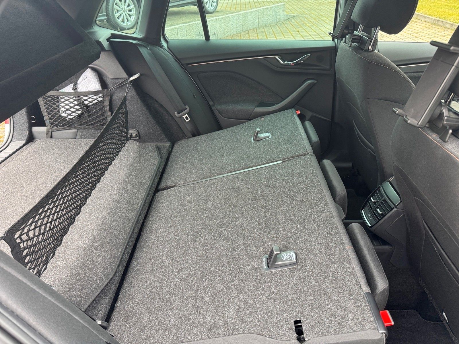 Fahrzeugabbildung SKODA Kamiq Selection 1.0 TSI *ACC*PANO*KAMERA*AMUNDSE