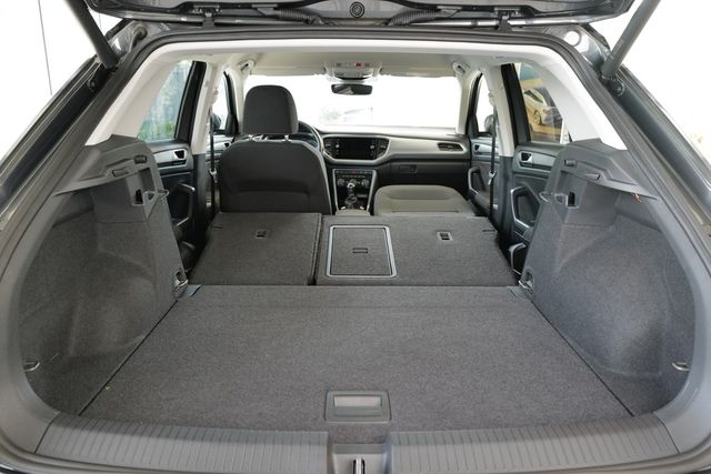 Volkswagen T-Roc 1.0TSI Active LED Navi StHz Kamera el.Heck