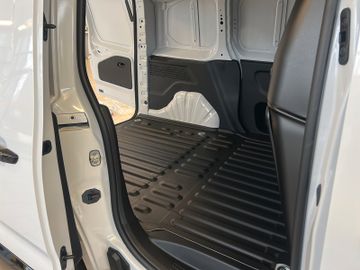 Fotografie 13 des Opel Combo Cargo Tech 1,5 D Klima Navi Rfk Led