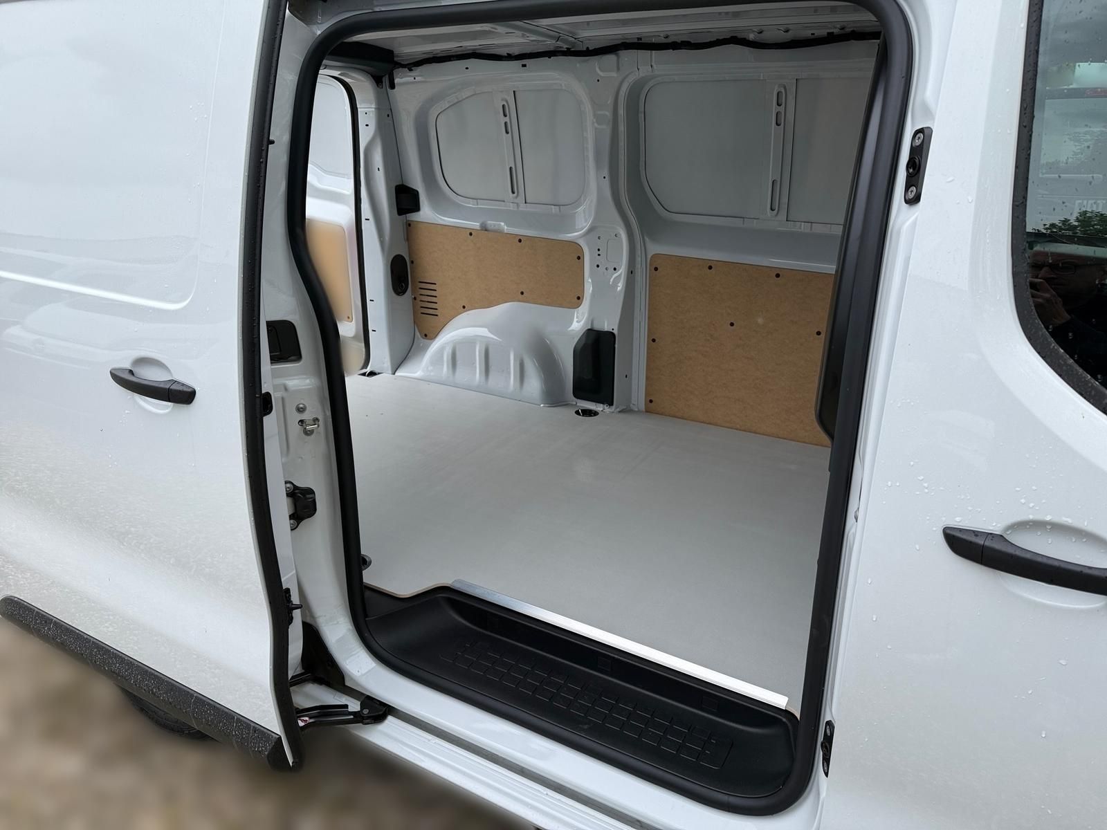 Fahrzeugabbildung Fiat Scudo M Kastenwagen 120 MT6