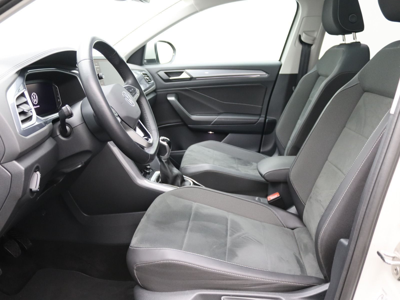 Volkswagen T-Roc - Bild 12