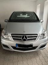 Mercedes-Benz Mercedes Benz B180 - Mercedes-Benz B 180