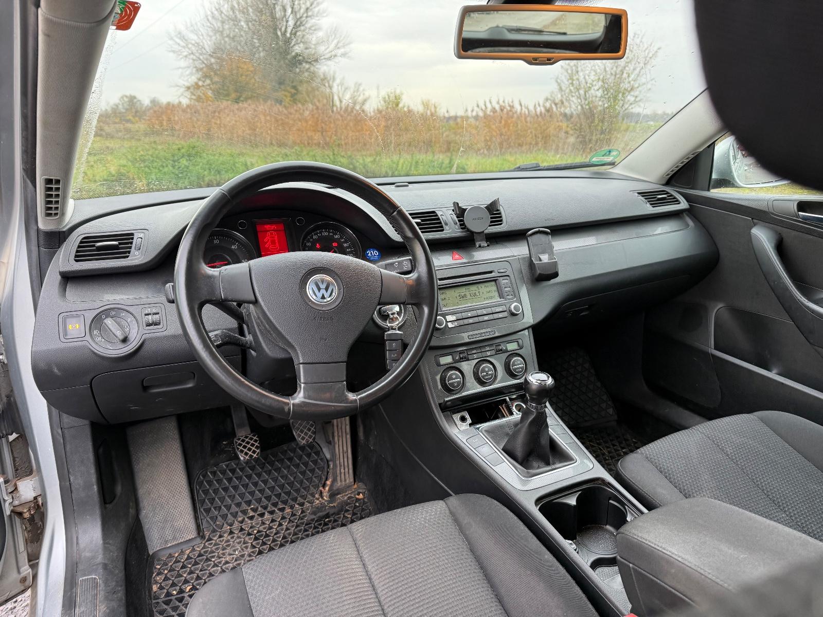 Volkswagen Passat 2006 — photo 12