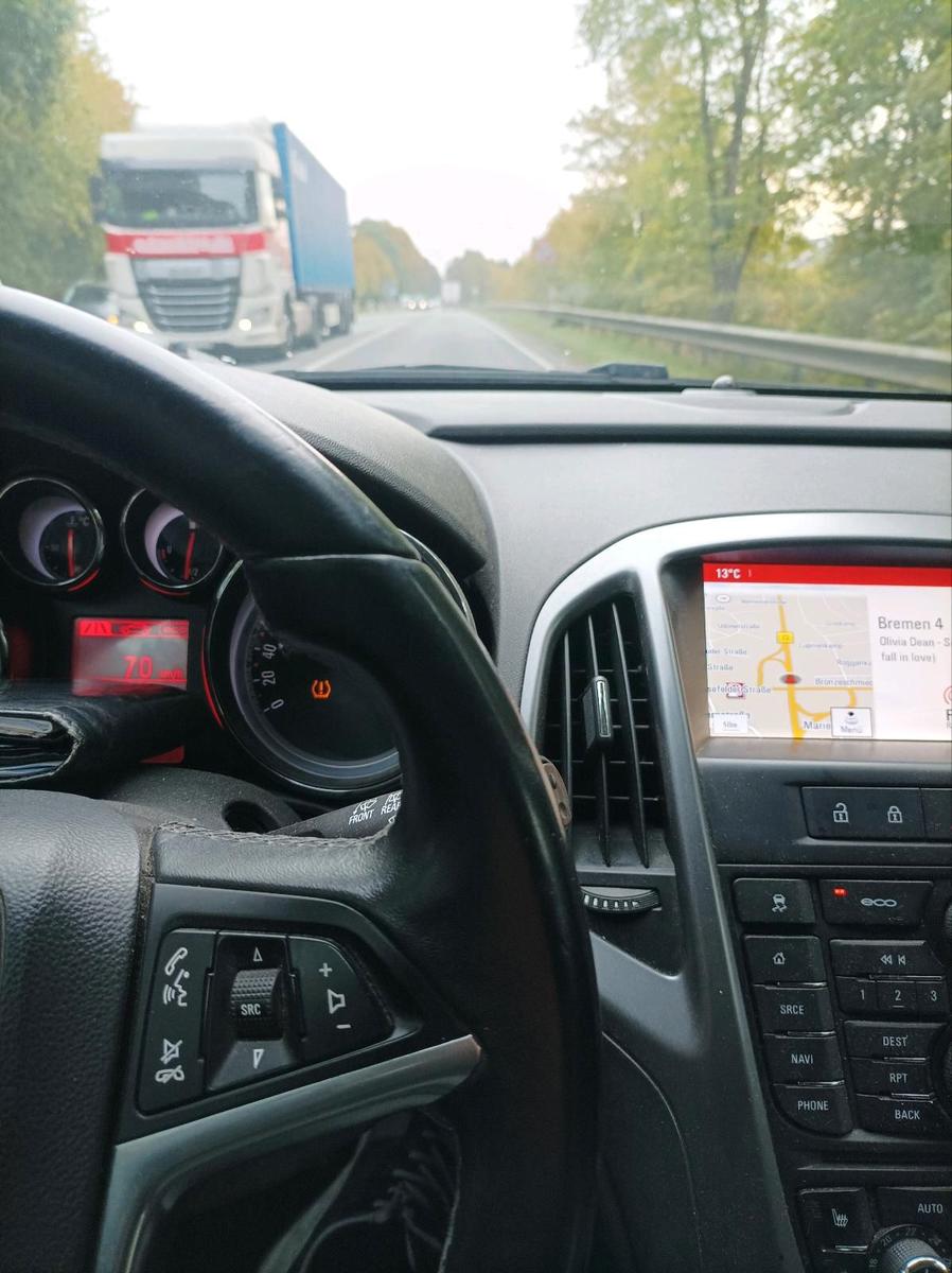 Opel Astra 2015 — photo 6