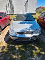 Ford Mondeo 2.0 Ghia Autom. Ghia - Ford Mondeo aus 2001: Ghia