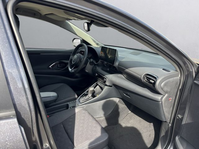 Yaris Hybrid Team Deutschland 1.5 LED Apple Car