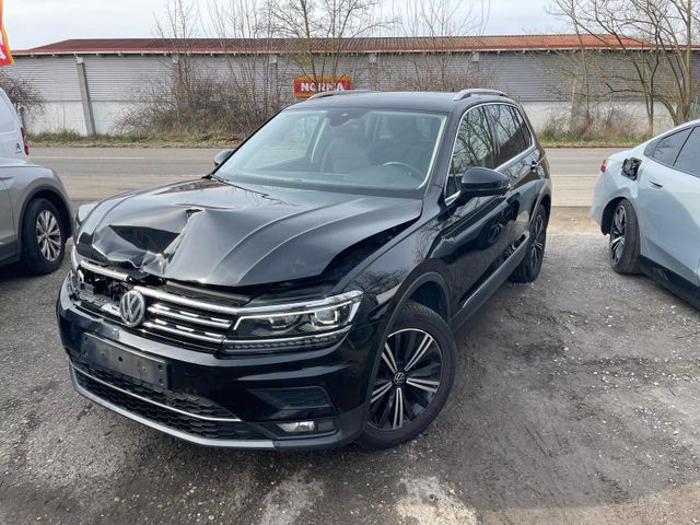 Volkswagen Tiguan 2.0TDi 4Motion /Highline/LED/AppleCar/PDC