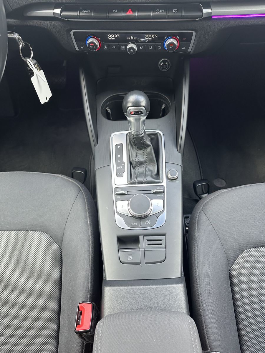 Fahrzeugabbildung Audi A3 SpB 1.5 TFSI Aut. XEN+SHZ+APS+TEMPOMAT+EU6