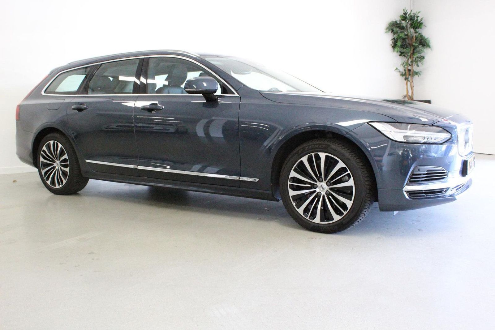 Volvo V90 2.0 T6 Plug-in hybrid AWD Core Bright | ACC imagem 2