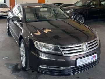 Volkswagen Phaeton - 2