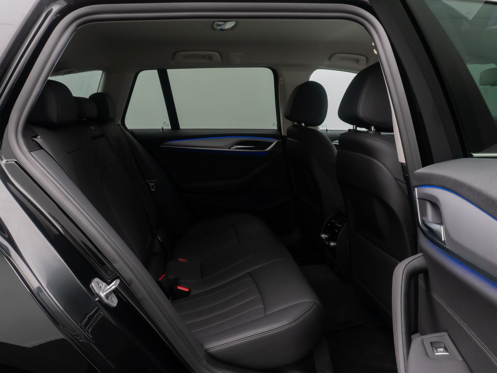 Fahrzeugabbildung BMW 520d xD Laser ACC HUD DAB Kamera DisplKey Alarm