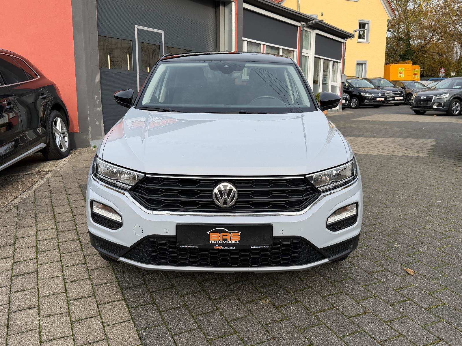 Volkswagen T-Roc 1.5TSI*DSG*ACC*NAVI*LANE*STDHZ*TOT*CARPLAY