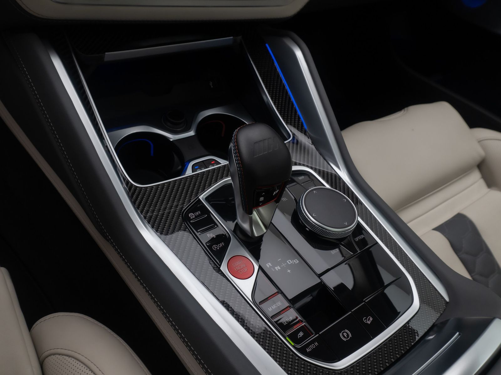 Fahrzeugabbildung BMW X5 M Competition Sky Lounge B&W Massage MegaVoll