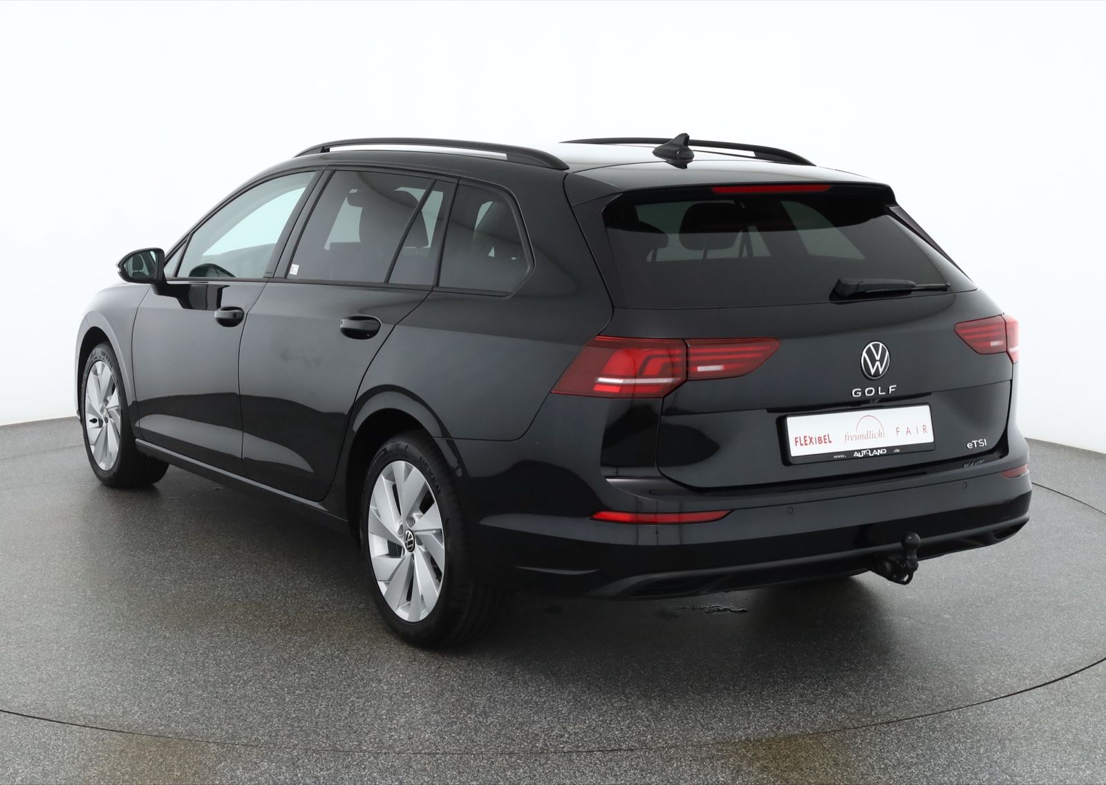 Volkswagen Golf VIII Variant 1.5 TSI DSG LED ACC AHK imagem 3