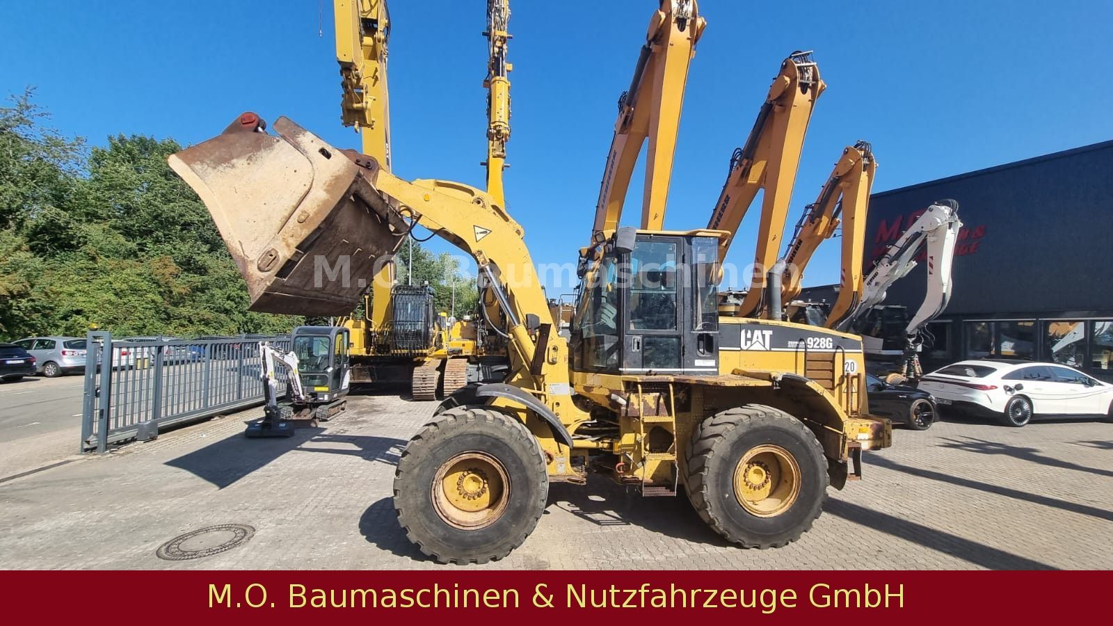 Fahrzeugabbildung CAT 928 G / Hochkippschaufel / SW /